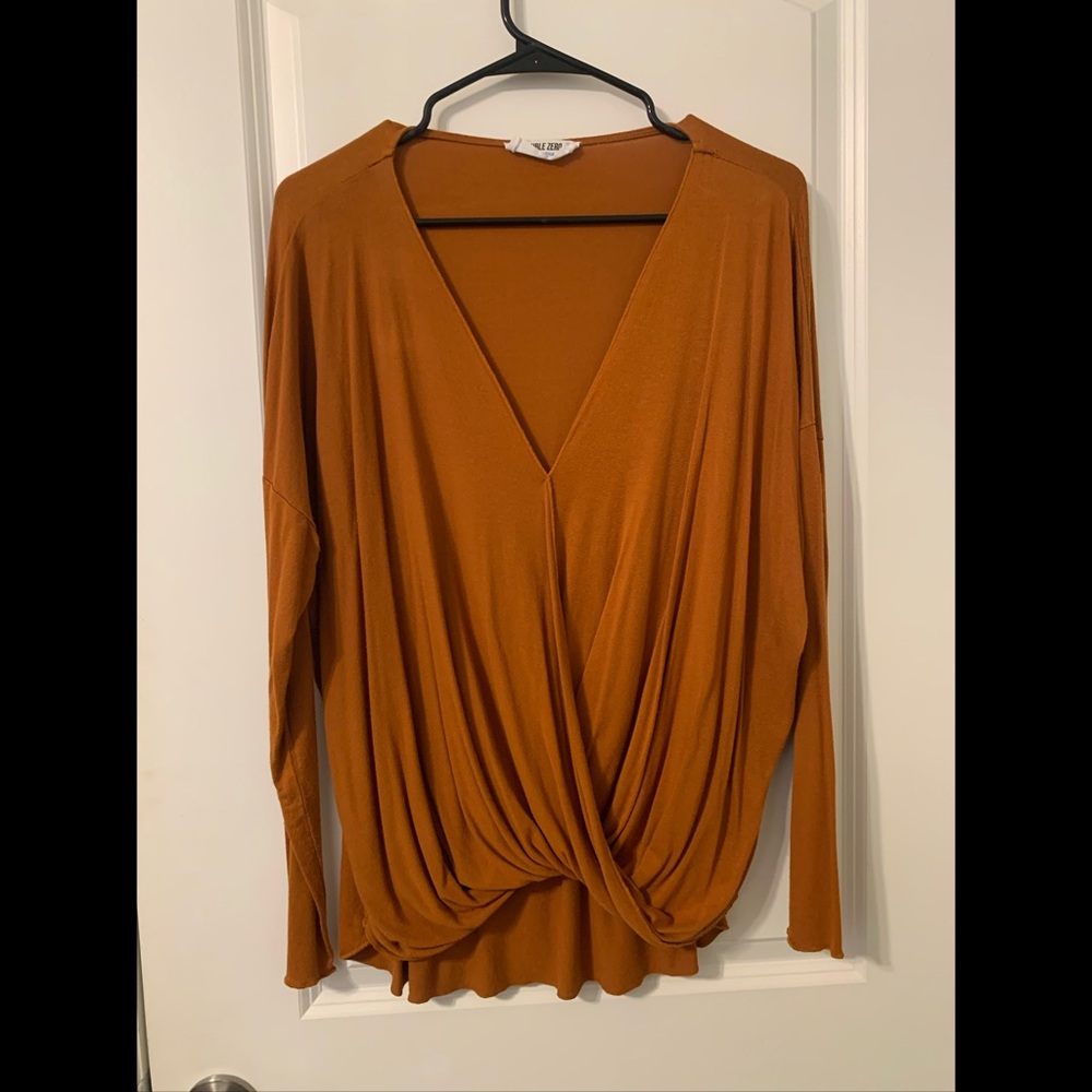 Women’s long sleeve top